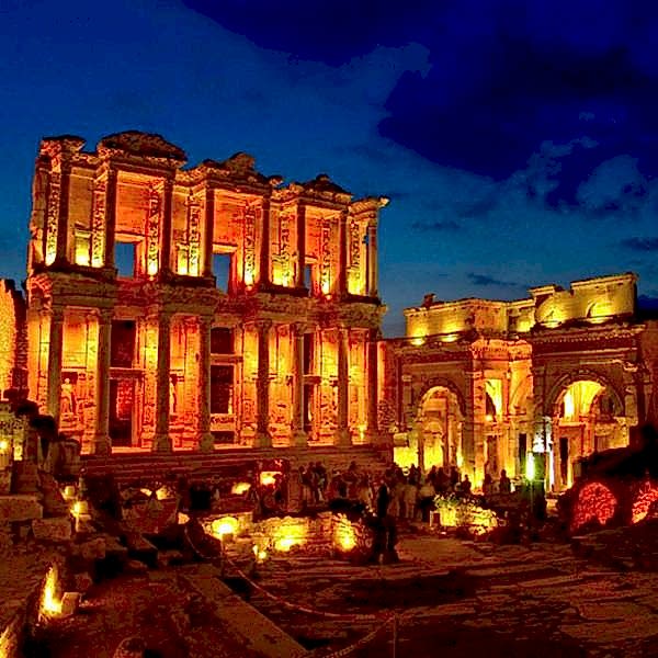 Günübirlik Gece Görünümle Şirince ve Efes Antik Kenti — 6/8